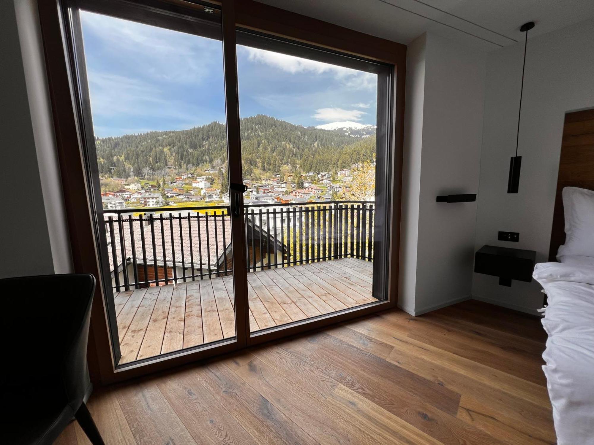 Black Summit Boutique Resort Laax Exterior photo